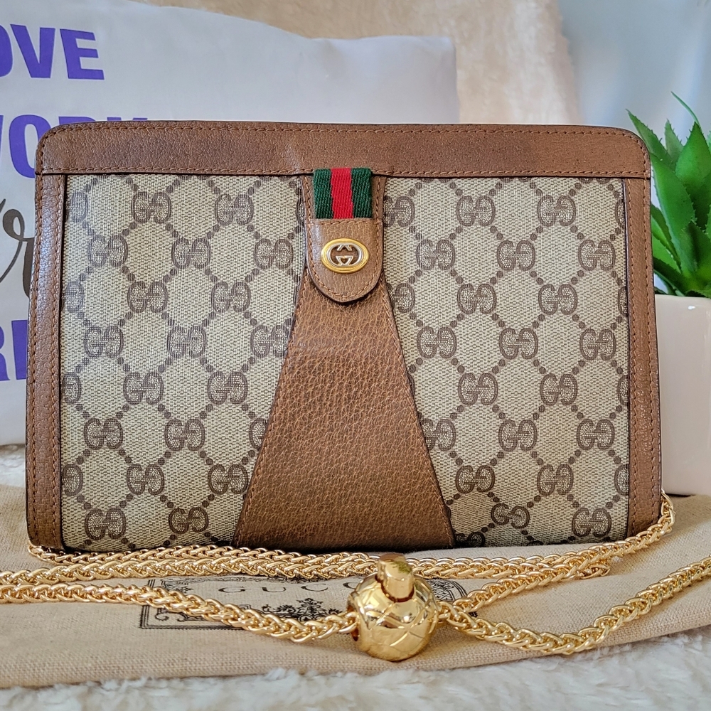 Very Cute ❤Authentic GUCCI Clutch Crossbody/Shoulder